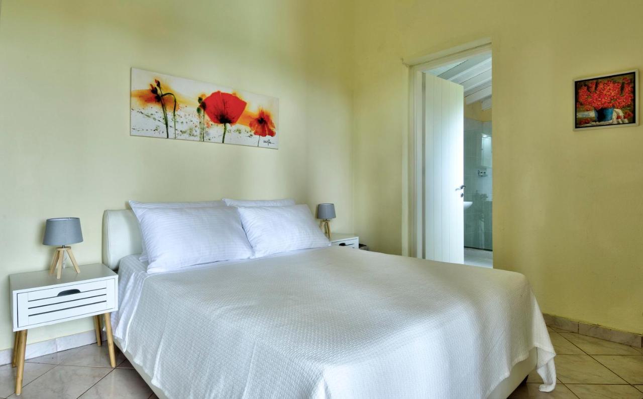 Villa Serena Nisaki  Extérieur photo